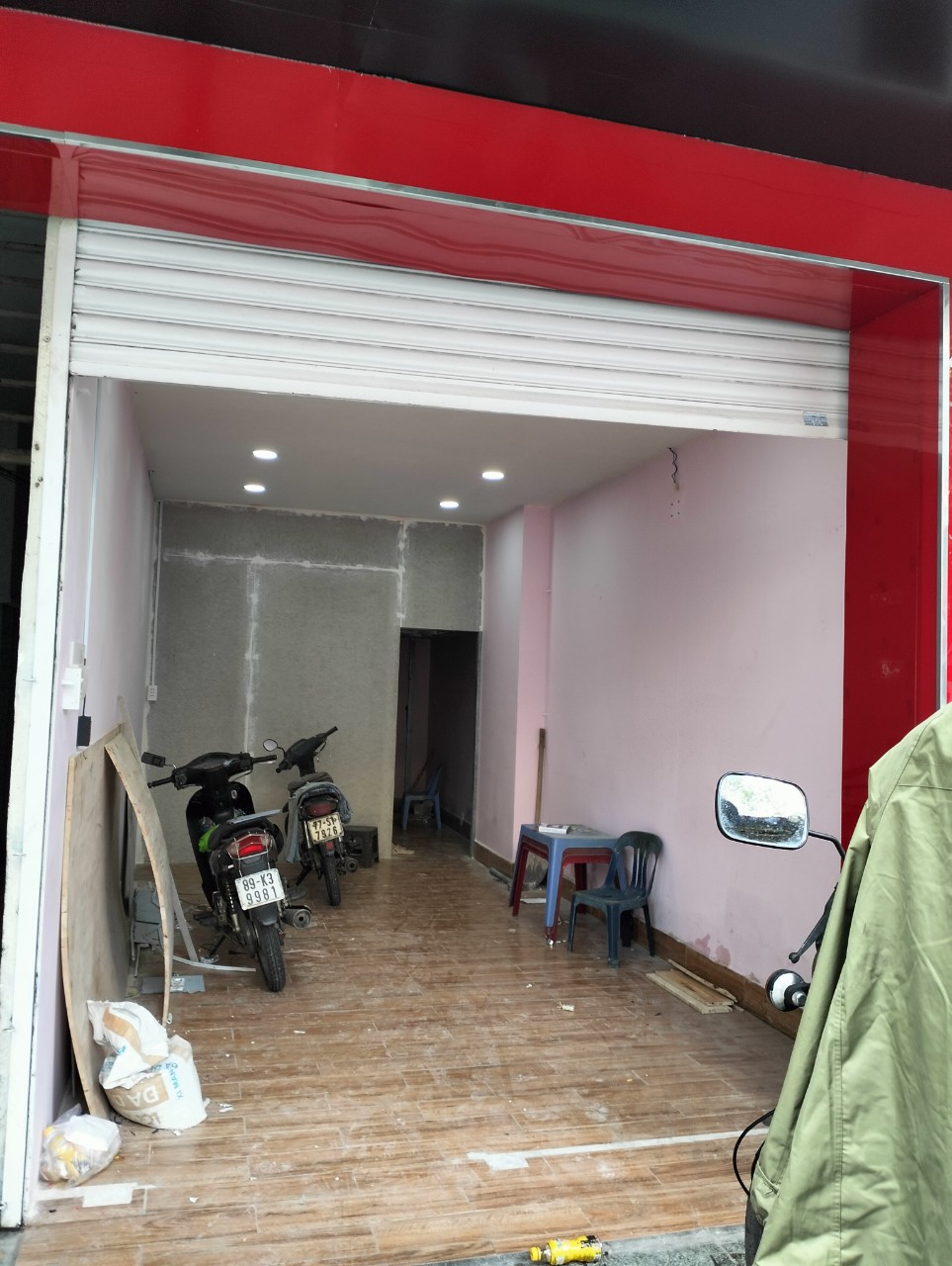 Cho thuê Mặt bằng lối đi riêng mặt tiền Ngô Gia Tự P4 Quận 10.